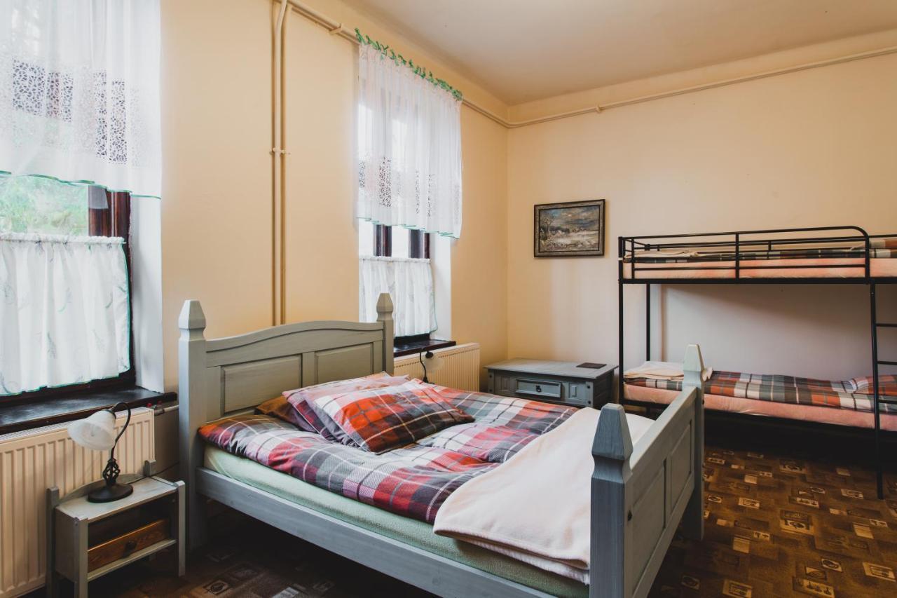 Stara Szkola Vila Krempna Exterior foto