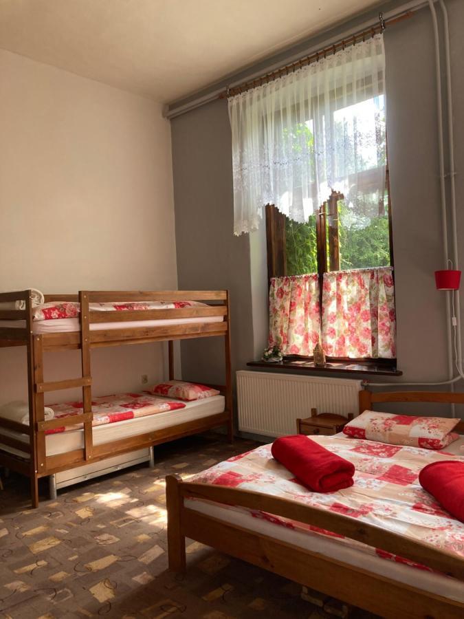 Stara Szkola Vila Krempna Exterior foto